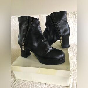 Ritz NY leather zip ankle boot